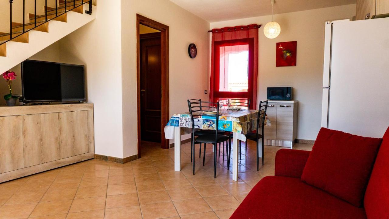 Appartamento Sette Posti Vicino Al Centro Di San Teodoro San Teodoro  Kültér fotó